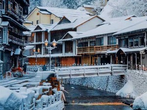 暖暖温泉乡：自然美景与温泉文化的契合之旅